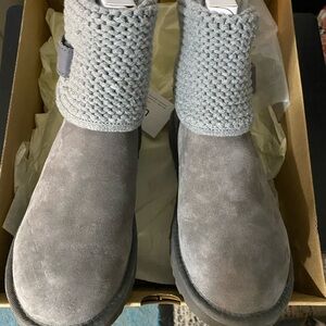!NEW WITH BOX UGG Shaina Gray Boots